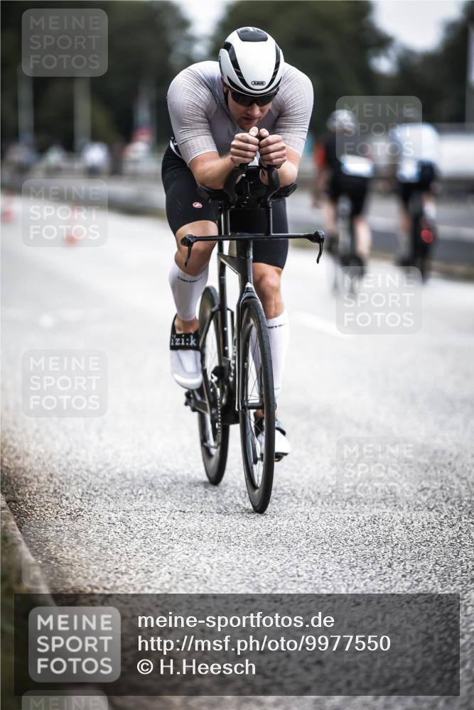 16.08.2026 - KN Förde Triathlon 2026 H.Heesch http://msf.ph/oto/9977550 16.08.2026 11:22:10 Radfahren 321 meine-sportfotos.de