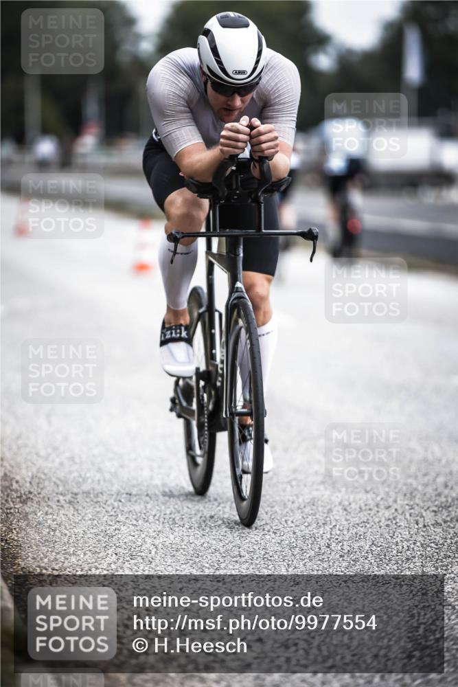 16.08.2026 - KN Förde Triathlon 2026 H.Heesch http://msf.ph/oto/9977554 16.08.2026 11:22:10 Radfahren 321 meine-sportfotos.de