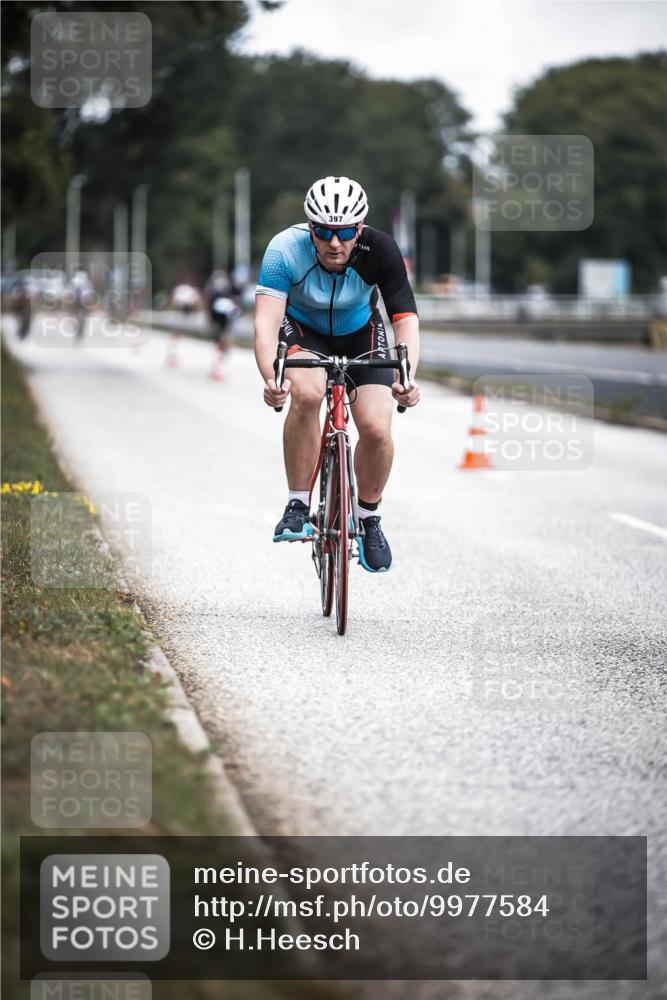 16.08.2026 - KN Förde Triathlon 2026 H.Heesch http://msf.ph/oto/9977584 16.08.2026 11:22:17 Radfahren 329, 375, 397, 400 meine-sportfotos.de