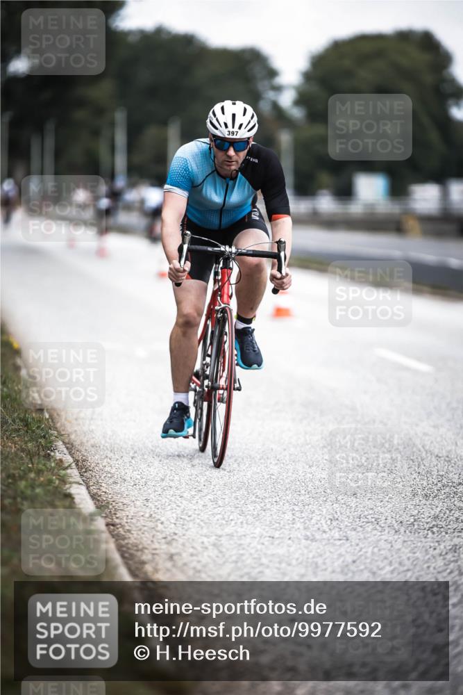 16.08.2026 - KN Förde Triathlon 2026 H.Heesch http://msf.ph/oto/9977592 16.08.2026 11:22:17 Radfahren 329, 375, 397, 400 meine-sportfotos.de