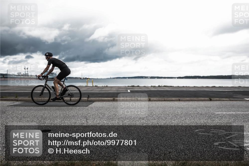 16.08.2026 - KN Förde Triathlon 2026 H.Heesch http://msf.ph/oto/9977801 16.08.2026 12:51:51 Radfahren 362, 510, 550, 552, 557, 574, 703 meine-sportfotos.de