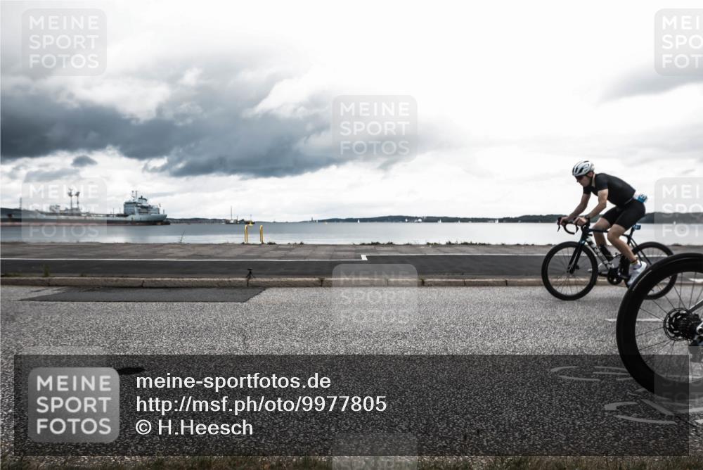 16.08.2026 - KN Förde Triathlon 2026 H.Heesch http://msf.ph/oto/9977805 16.08.2026 12:51:54 Radfahren 362, 510, 552, 557, 703 meine-sportfotos.de