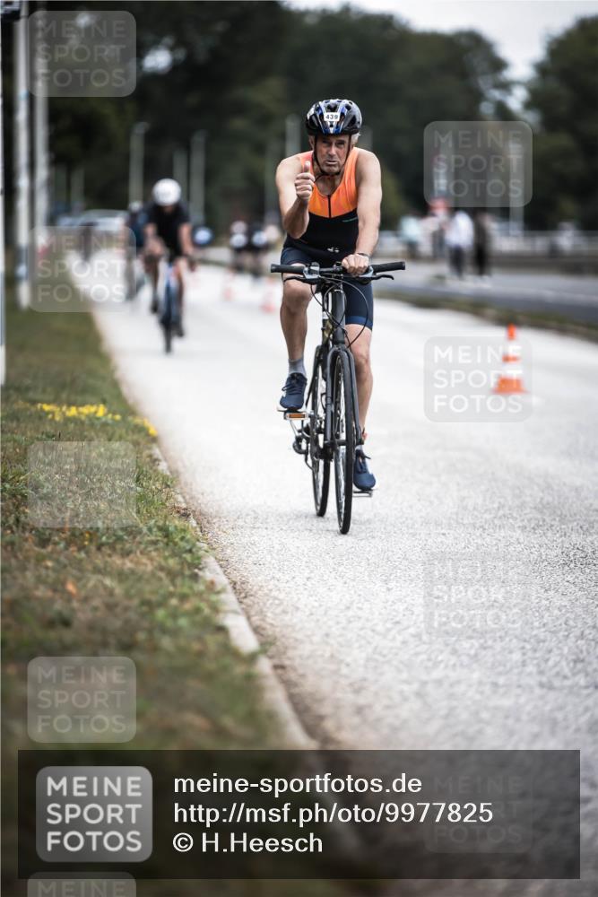 16.08.2026 - KN Förde Triathlon 2026 H.Heesch http://msf.ph/oto/9977825 16.08.2026 11:22:57 Radfahren 327, 388, 439 meine-sportfotos.de