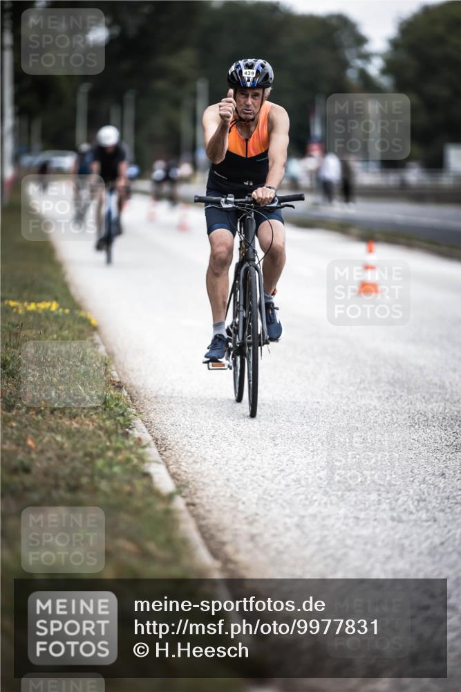 16.08.2026 - KN Förde Triathlon 2026 H.Heesch http://msf.ph/oto/9977831 16.08.2026 11:22:57 Radfahren 327, 388, 439 meine-sportfotos.de