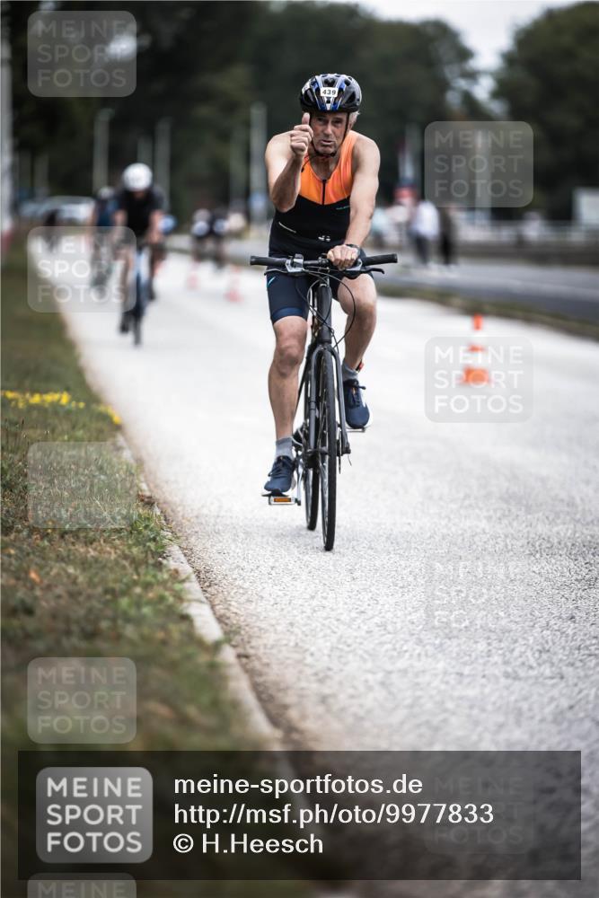 16.08.2026 - KN Förde Triathlon 2026 H.Heesch http://msf.ph/oto/9977833 16.08.2026 11:22:57 Radfahren 327, 388, 439 meine-sportfotos.de