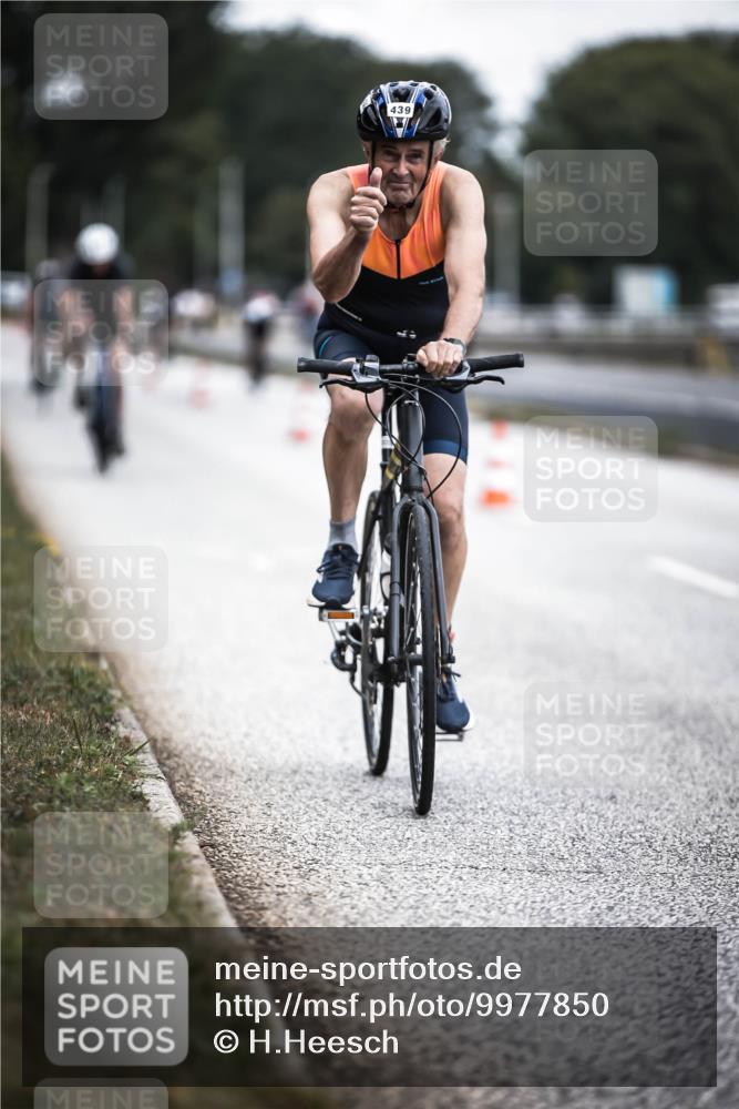16.08.2026 - KN Förde Triathlon 2026 H.Heesch http://msf.ph/oto/9977850 16.08.2026 11:22:57 Radfahren 327, 388, 439 meine-sportfotos.de