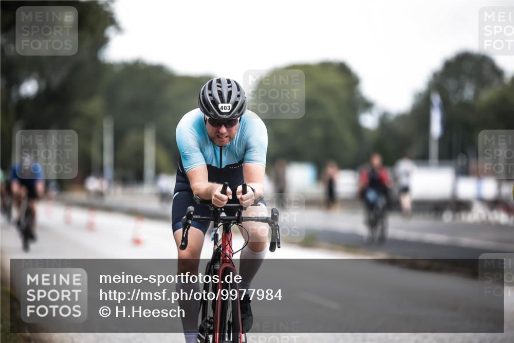 16.08.2026 - KN Förde Triathlon 2026 H.Heesch http://msf.ph/oto/9977984 16.08.2026 11:23:17 Radfahren 386, 403, 411, 430 meine-sportfotos.de