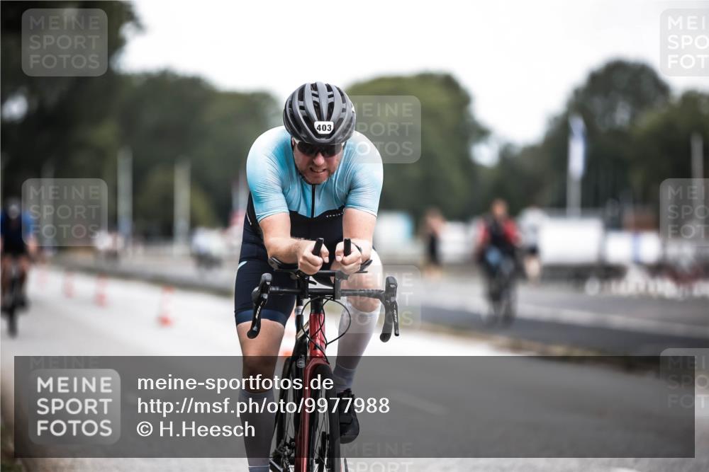 16.08.2026 - KN Förde Triathlon 2026 H.Heesch http://msf.ph/oto/9977988 16.08.2026 11:23:17 Radfahren 386, 403, 411, 430 meine-sportfotos.de