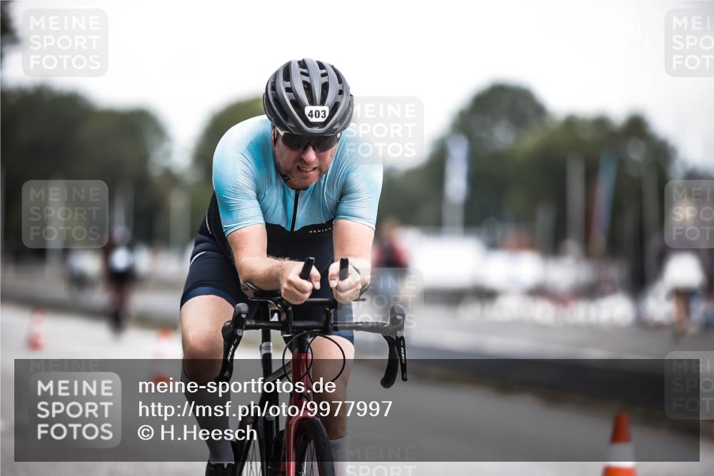 16.08.2026 - KN Förde Triathlon 2026 H.Heesch http://msf.ph/oto/9977997 16.08.2026 11:23:17 Radfahren 386, 403, 411, 430 meine-sportfotos.de