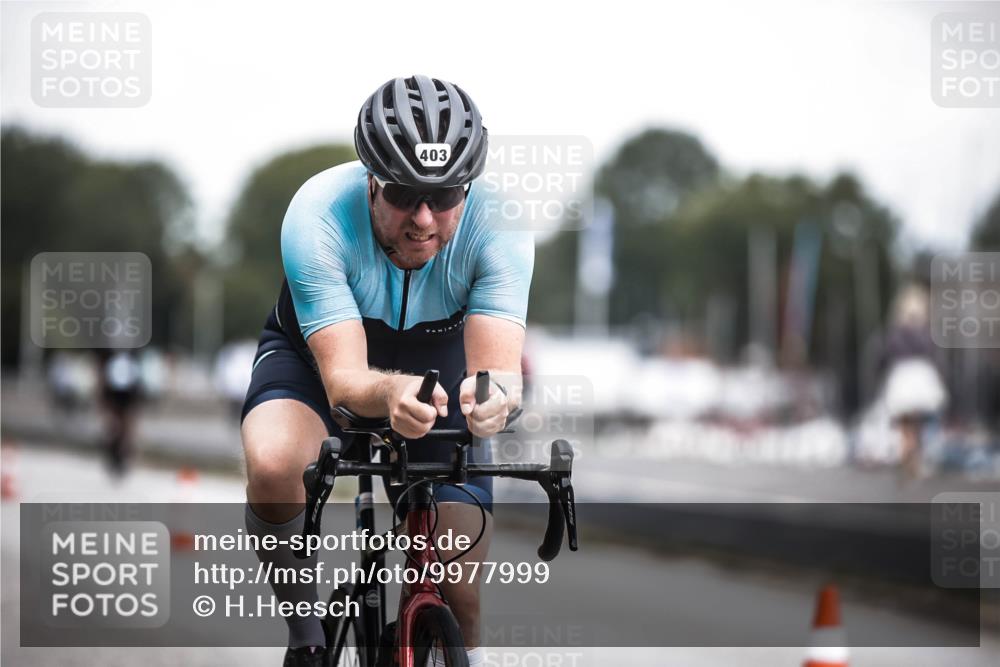 16.08.2026 - KN Förde Triathlon 2026 H.Heesch http://msf.ph/oto/9977999 16.08.2026 11:23:17 Radfahren 386, 403, 411, 430 meine-sportfotos.de