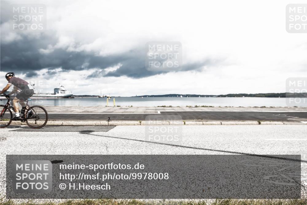 16.08.2026 - KN Förde Triathlon 2026 H.Heesch http://msf.ph/oto/9978008 16.08.2026 12:53:49 Radfahren 573, 585 meine-sportfotos.de