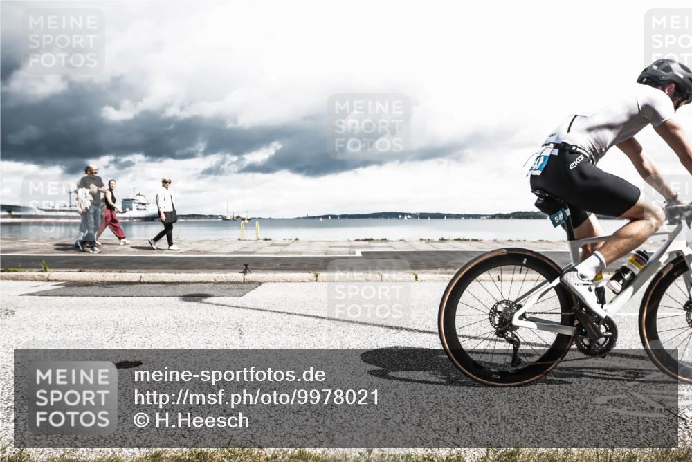 16.08.2026 - KN Förde Triathlon 2026 H.Heesch http://msf.ph/oto/9978021 16.08.2026 12:54:03 Radfahren 512, 549, 571, 574 meine-sportfotos.de