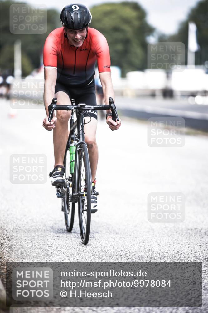 16.08.2026 - KN Förde Triathlon 2026 H.Heesch http://msf.ph/oto/9978084 16.08.2026 11:30:37 Radfahren 425, 428, 430, 438 meine-sportfotos.de