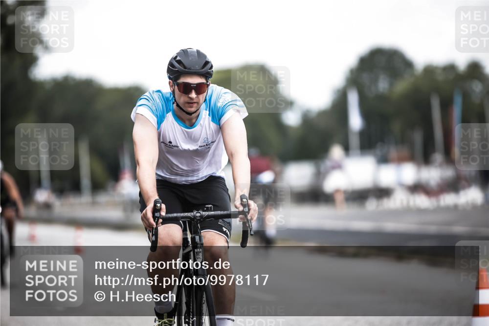 16.08.2026 - KN Förde Triathlon 2026 H.Heesch http://msf.ph/oto/9978117 16.08.2026 11:23:34 Radfahren 320, 364, 410 meine-sportfotos.de