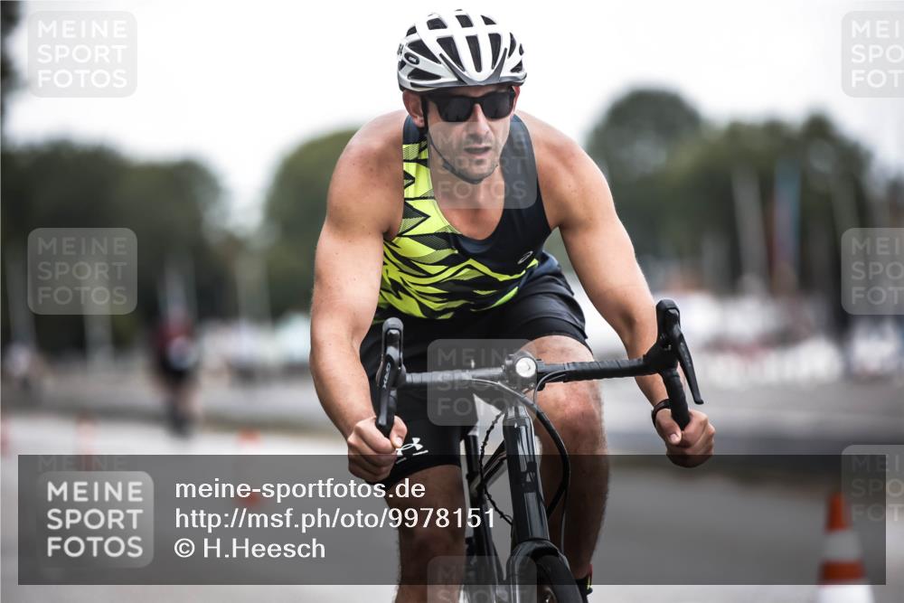 16.08.2026 - KN Förde Triathlon 2026 H.Heesch http://msf.ph/oto/9978151 16.08.2026 11:23:37 Radfahren 320, 364, 410, 421 meine-sportfotos.de