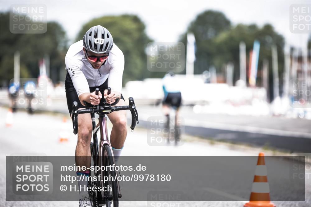 16.08.2026 - KN Förde Triathlon 2026 H.Heesch http://msf.ph/oto/9978180 16.08.2026 11:30:52 Radfahren 353 meine-sportfotos.de