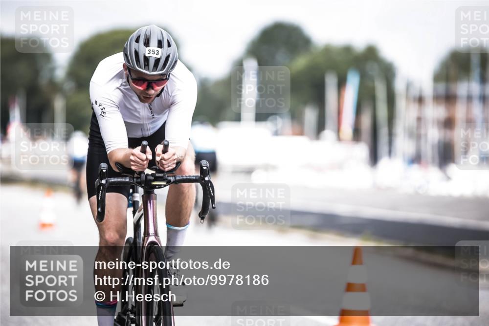 16.08.2026 - KN Förde Triathlon 2026 H.Heesch http://msf.ph/oto/9978186 16.08.2026 11:30:52 Radfahren 353 meine-sportfotos.de