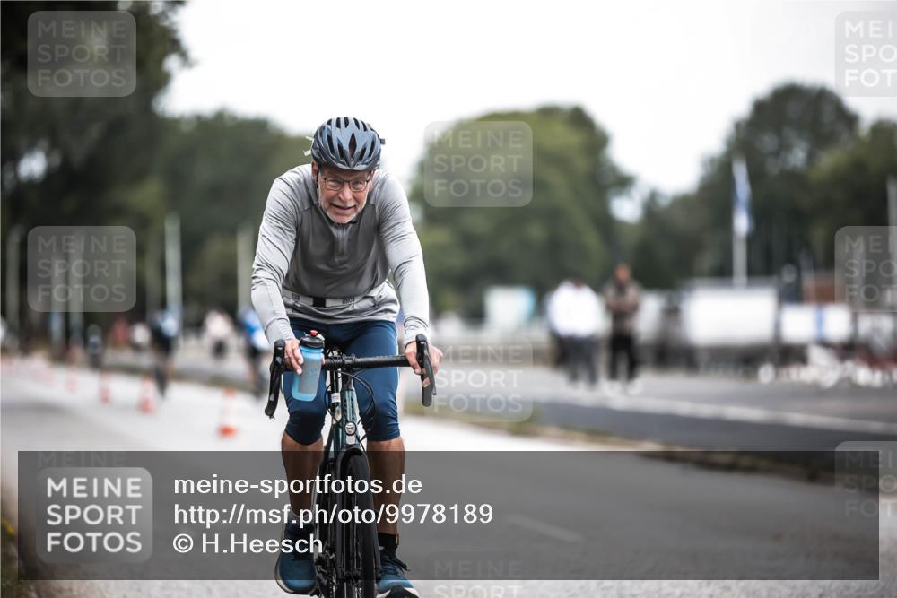 16.08.2026 - KN Förde Triathlon 2026 H.Heesch http://msf.ph/oto/9978189 16.08.2026 11:24:03 Radfahren 308, 330, 350, 394 meine-sportfotos.de
