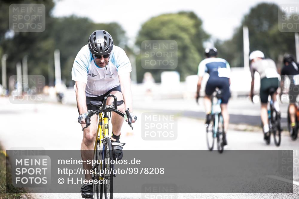 16.08.2026 - KN Förde Triathlon 2026 H.Heesch http://msf.ph/oto/9978208 16.08.2026 11:31:12 Radfahren 357, 427 meine-sportfotos.de