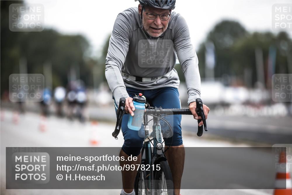 16.08.2026 - KN Förde Triathlon 2026 H.Heesch http://msf.ph/oto/9978215 16.08.2026 11:24:04 Radfahren 308, 330, 350, 394 meine-sportfotos.de