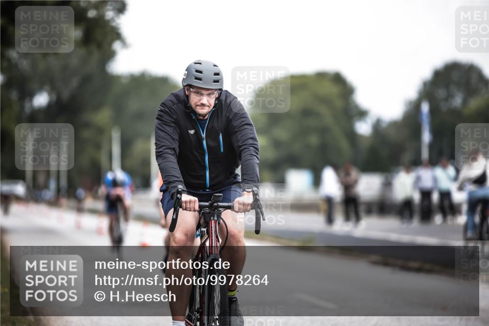 16.08.2026 - KN Förde Triathlon 2026 H.Heesch http://msf.ph/oto/9978264 16.08.2026 11:24:31 Radfahren 393, 401, 436 meine-sportfotos.de
