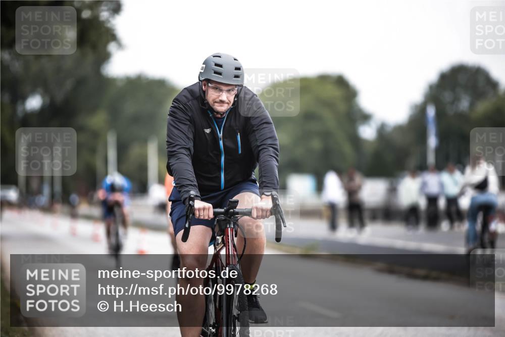 16.08.2026 - KN Förde Triathlon 2026 H.Heesch http://msf.ph/oto/9978268 16.08.2026 11:24:31 Radfahren 393, 401, 436 meine-sportfotos.de