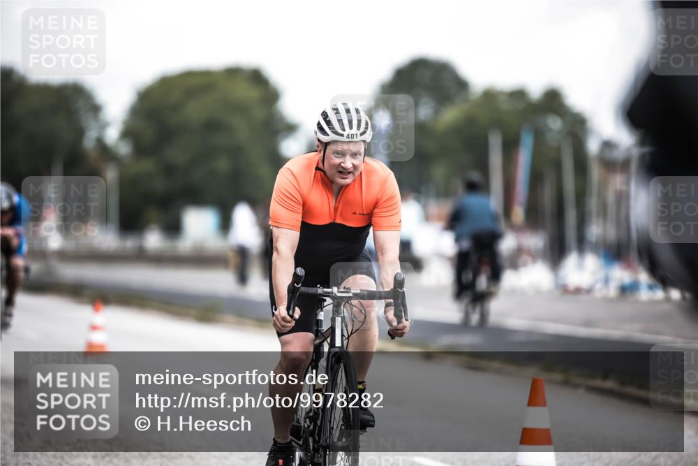 16.08.2026 - KN Förde Triathlon 2026 H.Heesch http://msf.ph/oto/9978282 16.08.2026 11:24:33 Radfahren 343, 393, 401, 436, 804 meine-sportfotos.de