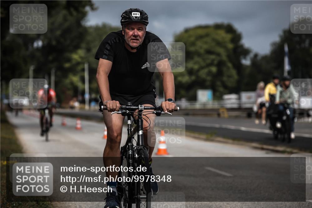 16.08.2026 - KN Förde Triathlon 2026 H.Heesch http://msf.ph/oto/9978348 16.08.2026 11:31:43 Radfahren 338, 801 meine-sportfotos.de