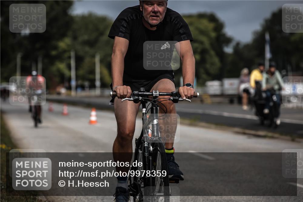 16.08.2026 - KN Förde Triathlon 2026 H.Heesch http://msf.ph/oto/9978359 16.08.2026 11:31:43 Radfahren 338, 801 meine-sportfotos.de