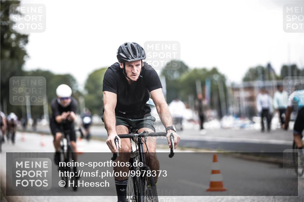 16.08.2026 - KN Förde Triathlon 2026 H.Heesch http://msf.ph/oto/9978373 16.08.2026 11:25:02 Radfahren 331, 406, 408, 409, 426 meine-sportfotos.de