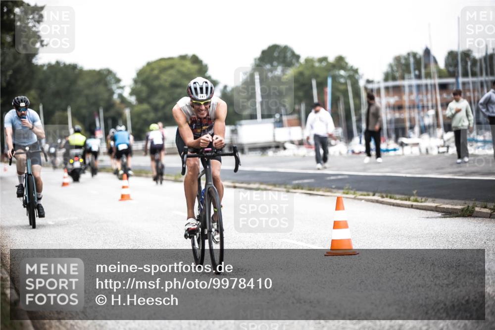 16.08.2026 - KN Förde Triathlon 2026 H.Heesch http://msf.ph/oto/9978410 16.08.2026 11:25:08 Radfahren 331, 341, 355, 375, 376, 409 meine-sportfotos.de