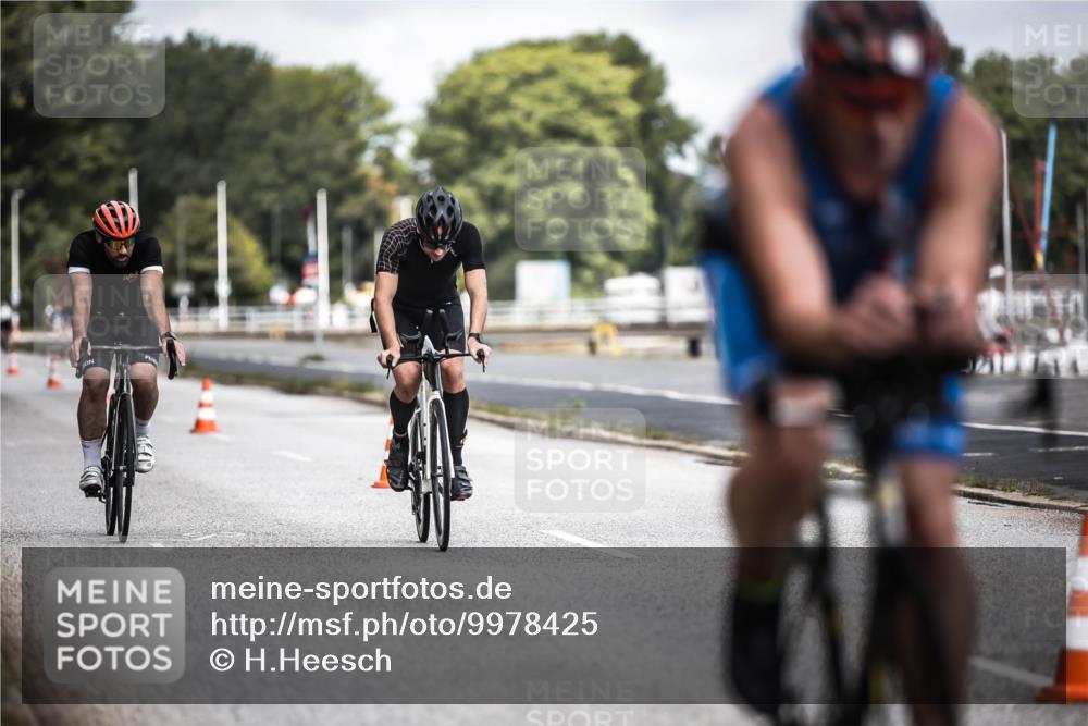 16.08.2026 - KN Förde Triathlon 2026 H.Heesch http://msf.ph/oto/9978425 16.08.2026 11:32:04 Radfahren 331, 352, 363, 410 meine-sportfotos.de