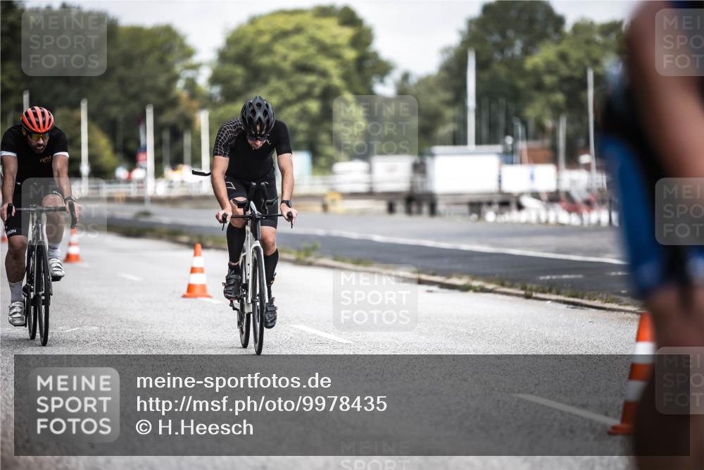 16.08.2026 - KN Förde Triathlon 2026 H.Heesch http://msf.ph/oto/9978435 16.08.2026 11:32:04 Radfahren 331, 352, 363, 410 meine-sportfotos.de