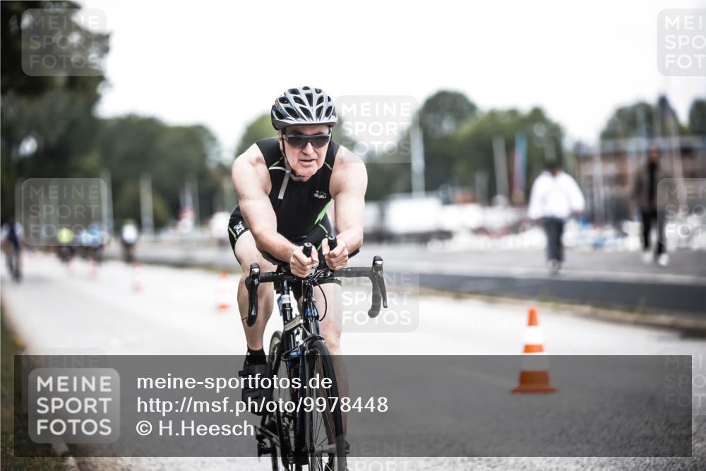 16.08.2026 - KN Förde Triathlon 2026 H.Heesch http://msf.ph/oto/9978448 16.08.2026 11:25:13 Radfahren 355, 375, 376 meine-sportfotos.de