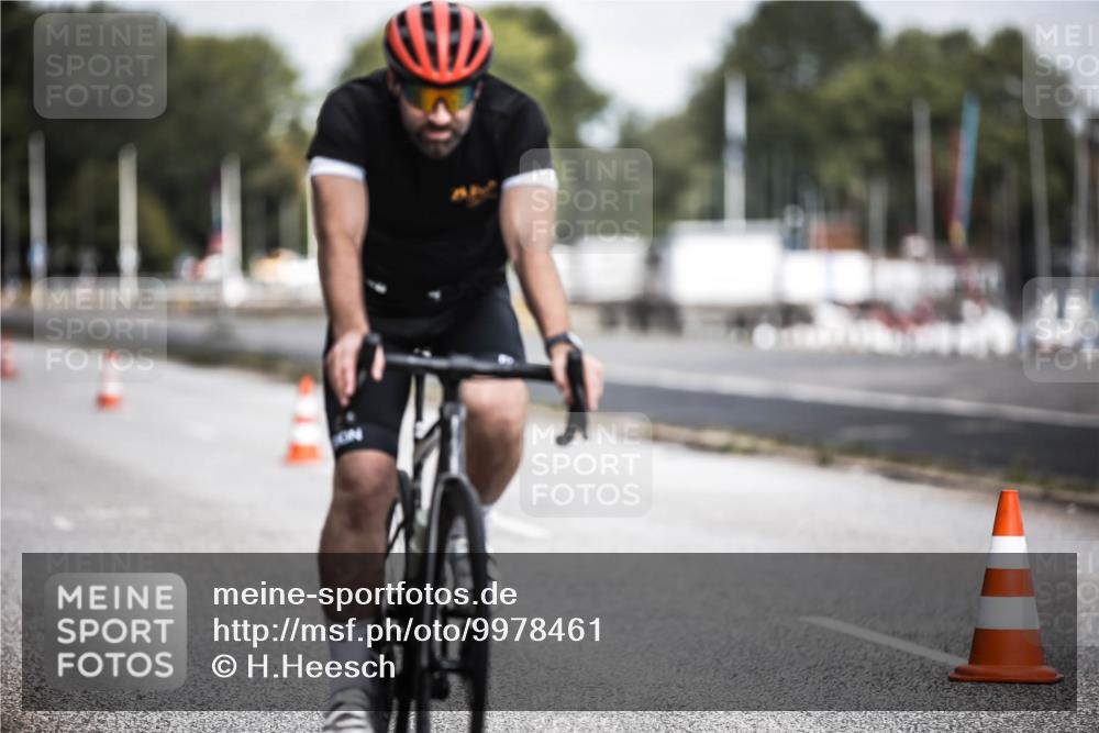 16.08.2026 - KN Förde Triathlon 2026 H.Heesch http://msf.ph/oto/9978461 16.08.2026 11:32:05 Radfahren 331, 352, 363, 365, 410 meine-sportfotos.de