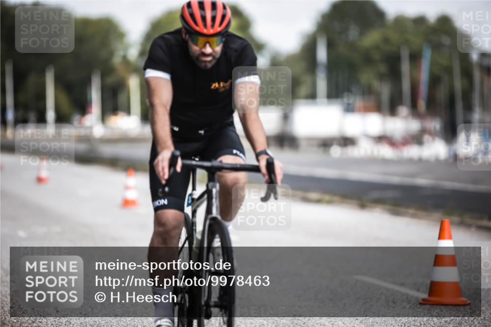 16.08.2026 - KN Förde Triathlon 2026 H.Heesch http://msf.ph/oto/9978463 16.08.2026 11:32:06 Radfahren 352, 363, 365, 410 meine-sportfotos.de