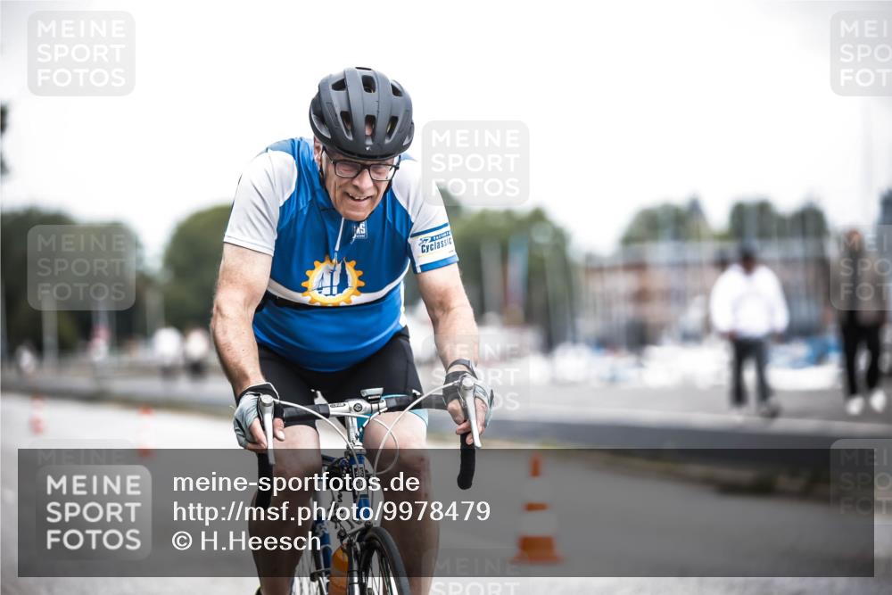 16.08.2026 - KN Förde Triathlon 2026 H.Heesch http://msf.ph/oto/9978479 16.08.2026 11:25:21 Radfahren 302, 415 meine-sportfotos.de