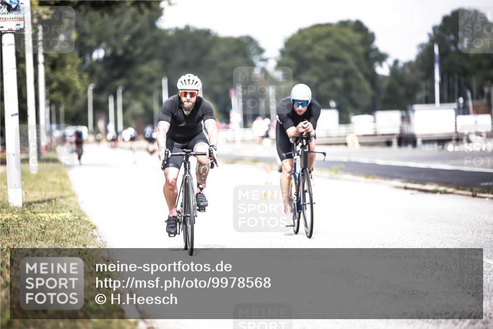 16.08.2026 - KN Förde Triathlon 2026 H.Heesch http://msf.ph/oto/9978568 16.08.2026 11:26:09 Radfahren 370, 421 meine-sportfotos.de