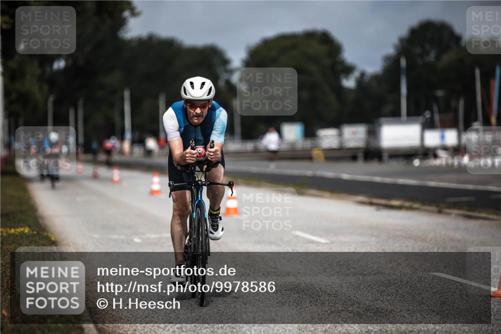 16.08.2026 - KN Förde Triathlon 2026 H.Heesch http://msf.ph/oto/9978586 16.08.2026 11:26:17 Radfahren 339, 350, 381, 404 meine-sportfotos.de