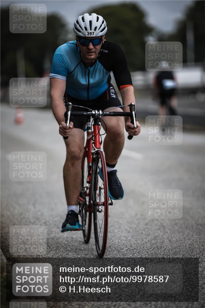 16.08.2026 - KN Förde Triathlon 2026 H.Heesch http://msf.ph/oto/9978587 16.08.2026 11:32:37 Radfahren 341, 372, 397 meine-sportfotos.de
