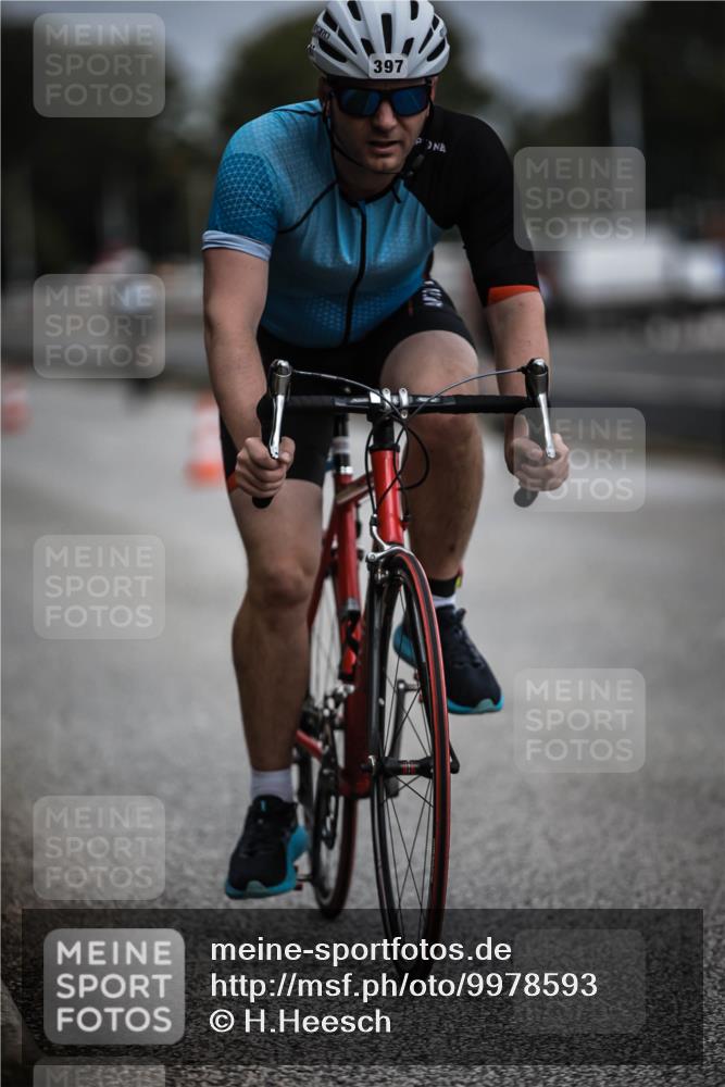16.08.2026 - KN Förde Triathlon 2026 H.Heesch http://msf.ph/oto/9978593 16.08.2026 11:32:37 Radfahren 341, 372, 397 meine-sportfotos.de