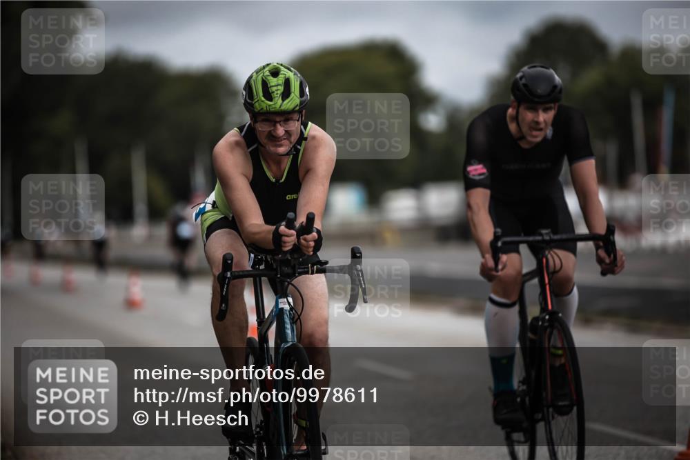 16.08.2026 - KN Förde Triathlon 2026 H.Heesch http://msf.ph/oto/9978611 16.08.2026 11:32:41 Radfahren 315, 341, 372, 392, 397 meine-sportfotos.de