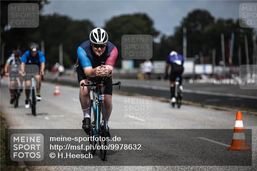 16.08.2026 - KN Förde Triathlon 2026 H.Heesch http://msf.ph/oto/9978632 16.08.2026 11:26:23 Radfahren 317, 385, 404, 407, 422, 432 meine-sportfotos.de
