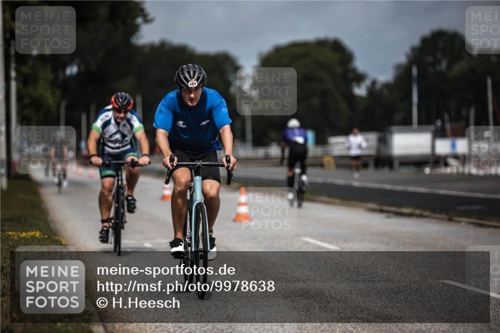 16.08.2026 - KN Förde Triathlon 2026 H.Heesch http://msf.ph/oto/9978638 16.08.2026 11:26:24 Radfahren 317, 385, 404, 407, 422, 432 meine-sportfotos.de