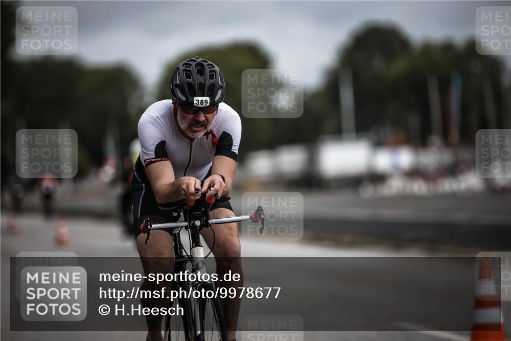 16.08.2026 - KN Förde Triathlon 2026 H.Heesch http://msf.ph/oto/9978677 16.08.2026 11:32:46 Radfahren 315, 389, 392 meine-sportfotos.de