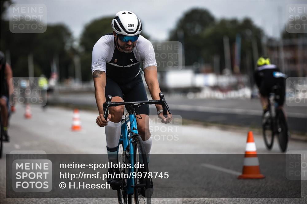 16.08.2026 - KN Förde Triathlon 2026 H.Heesch http://msf.ph/oto/9978745 16.08.2026 11:26:57 Radfahren 343, 359, 361, 383, 412, 804 meine-sportfotos.de