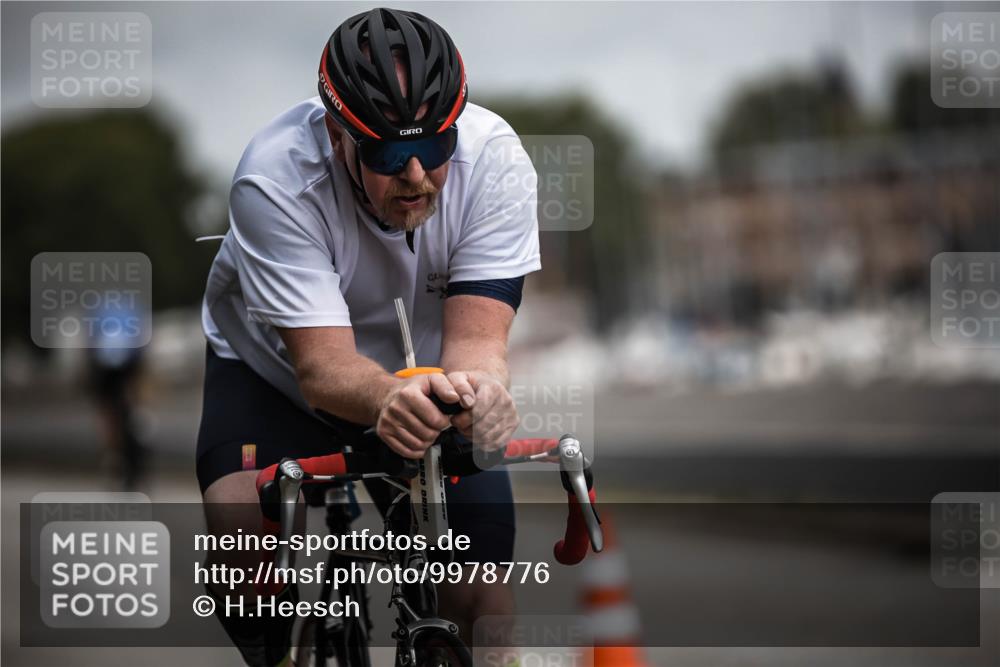 16.08.2026 - KN Förde Triathlon 2026 H.Heesch http://msf.ph/oto/9978776 16.08.2026 11:32:53 Radfahren 348, 391, 399 meine-sportfotos.de