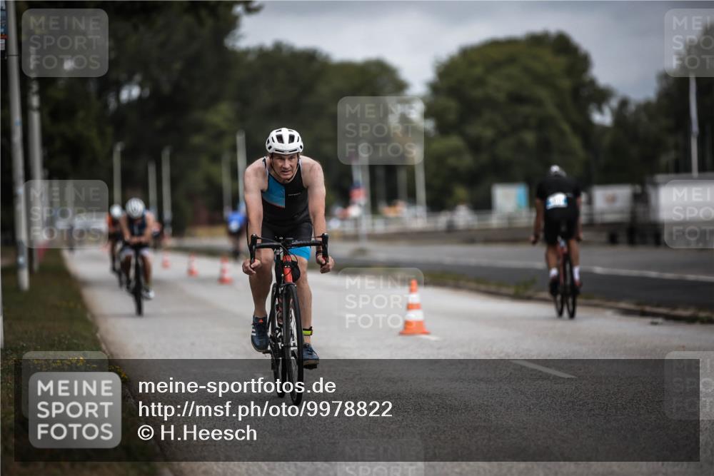 16.08.2026 - KN Förde Triathlon 2026 H.Heesch http://msf.ph/oto/9978822 16.08.2026 11:33:03 Radfahren 368, 369, 386, 430 meine-sportfotos.de