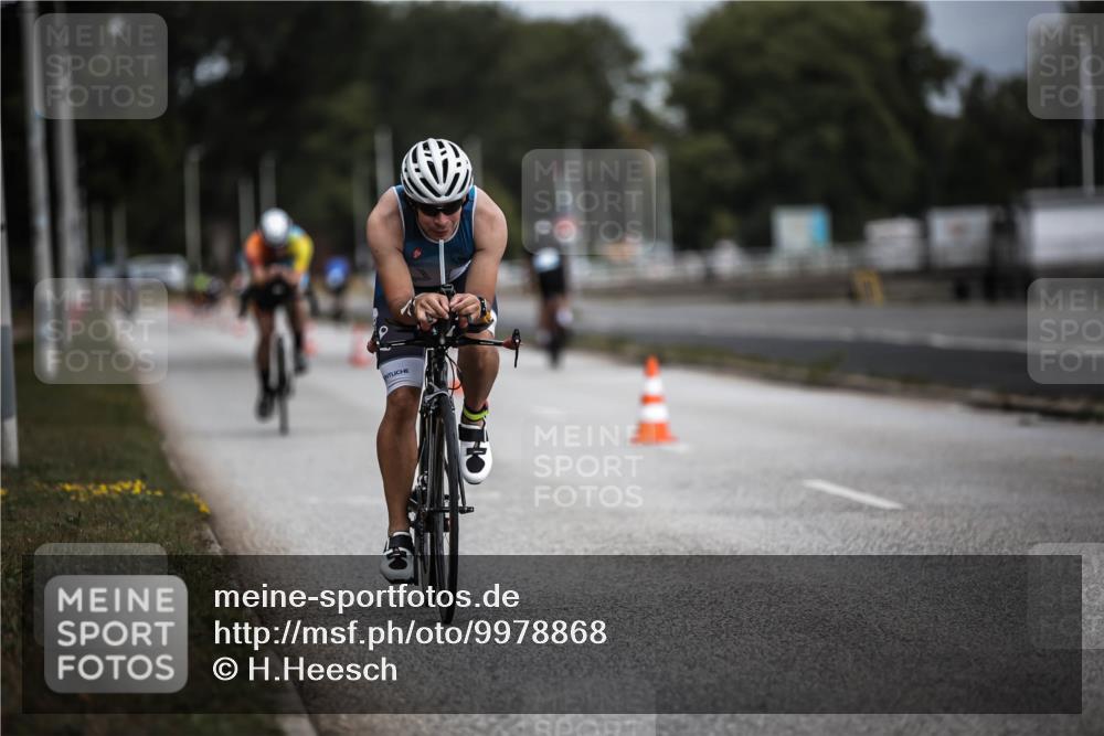 16.08.2026 - KN Förde Triathlon 2026 H.Heesch http://msf.ph/oto/9978868 16.08.2026 11:33:06 Radfahren 369, 386, 411 meine-sportfotos.de