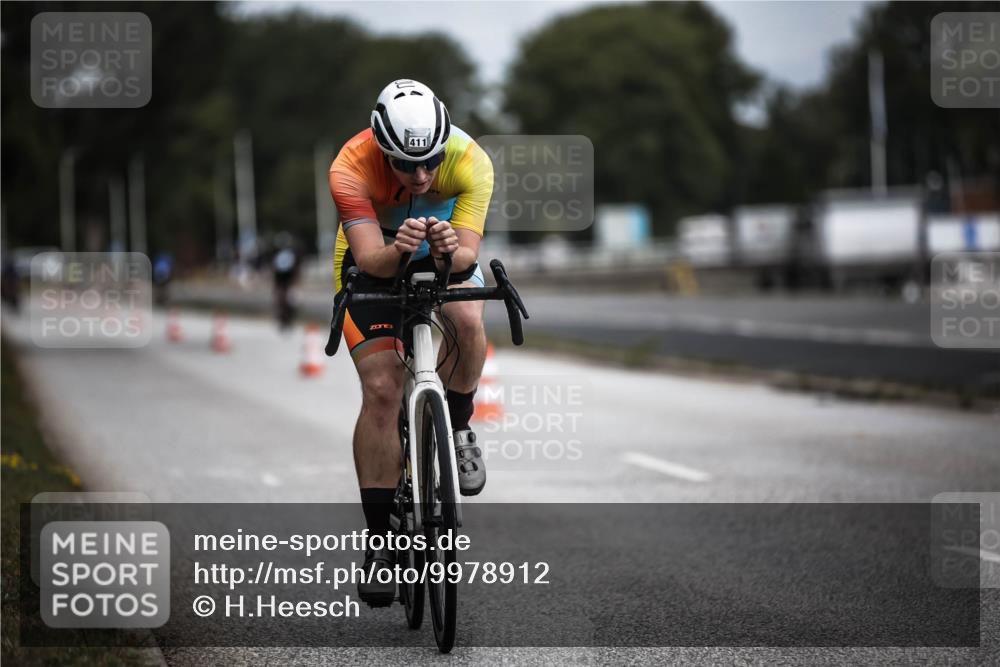 16.08.2026 - KN Förde Triathlon 2026 H.Heesch http://msf.ph/oto/9978912 16.08.2026 11:33:08 Radfahren 369, 386, 411 meine-sportfotos.de